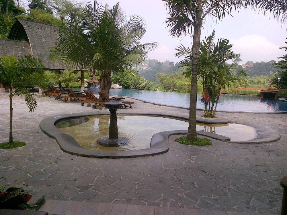 Sangria Resort And Spa Lembang Exterior photo